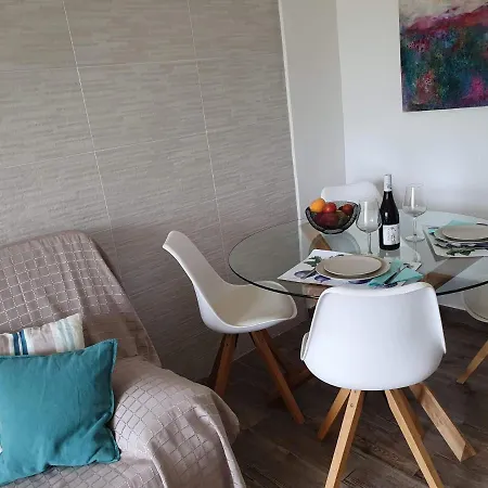 Apartment Bertoni By The Sea